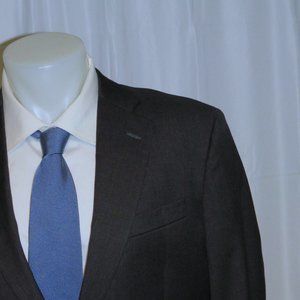 Brooks Brothers 1818 Madison Estrato Solid Charcoal Two Button Suit 42R
